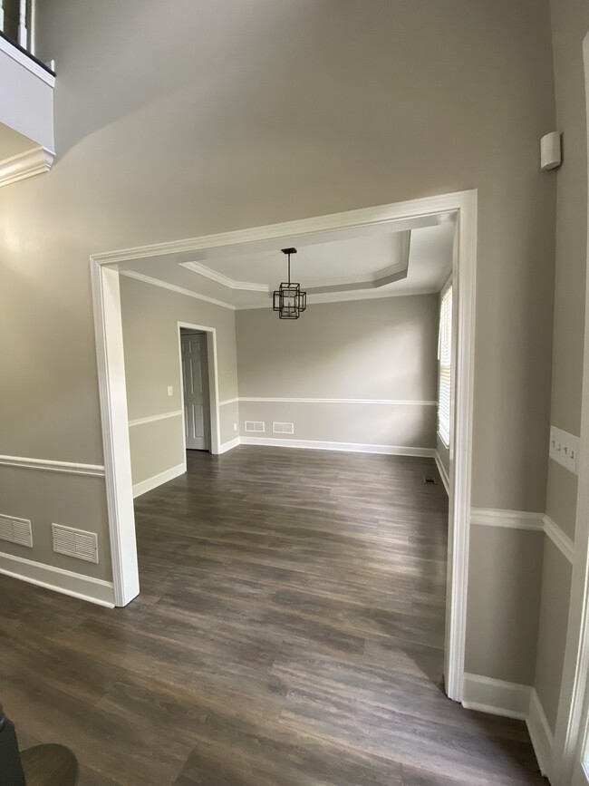 Building Photo - 2410 Devon Leigh Walk