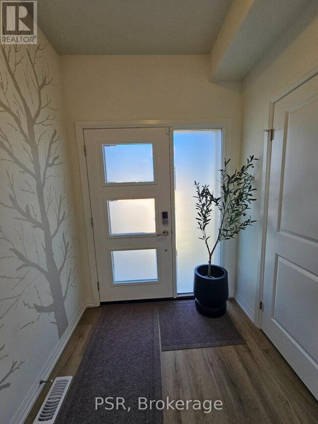 Photo du bâtiment - 82 Acacia Rd