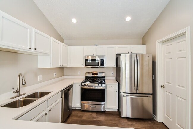 Foto del edificio - 109 Silver Ridge Dr