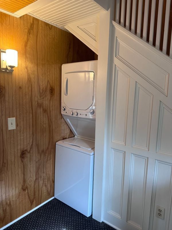 Building Photo - 311 1/2 Madison St