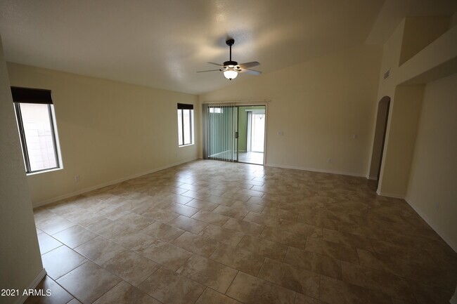 Building Photo - 17145 E Rockwood Dr