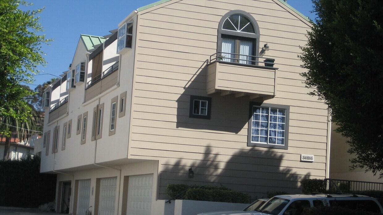 Primary Photo - 34186 Sepulveda Ave