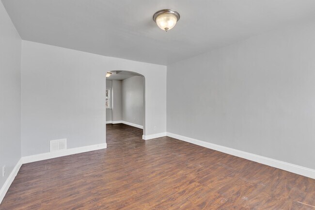 Building Photo - 3054 Grantley Ave