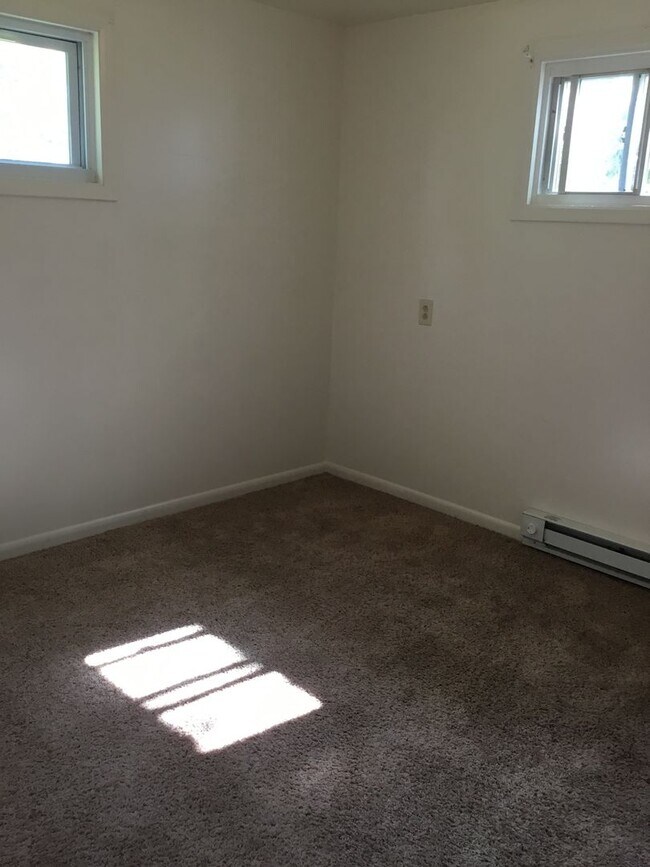 Foto del edificio - 1729-1733 MANOR RIDGE DRIVE