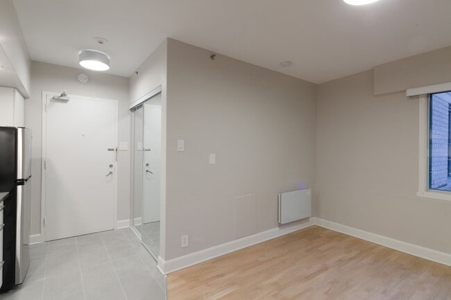 Photo du bâtiment - 3455 Rue Aylmer