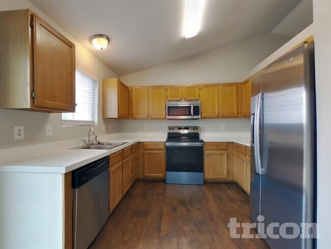 Building Photo - 4318 Sunridge Dr