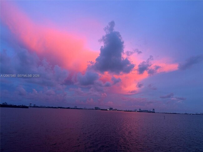 Foto del edificio - 11111 Biscayne Blvd