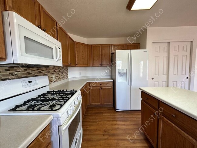 Foto del edificio - 6431 E 114th Ave