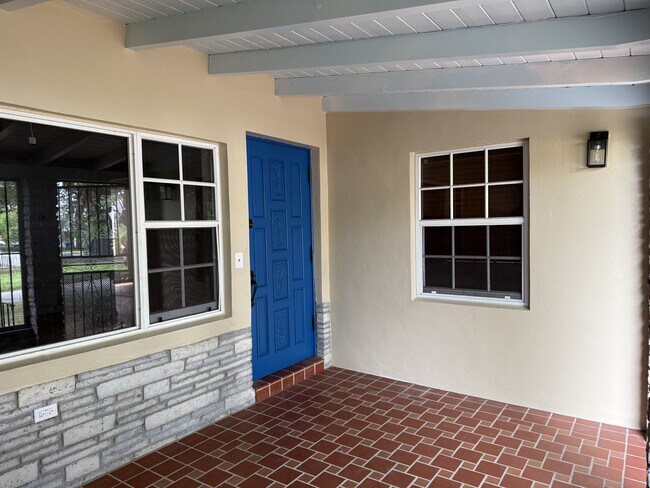 Foto del edificio - 2841 SW 33rd Ave