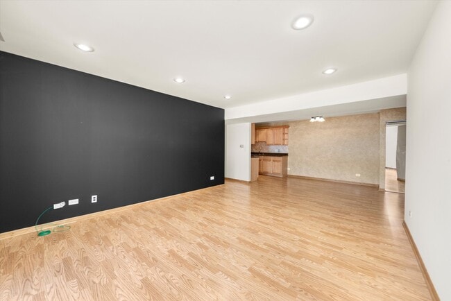 Building Photo - 5721 Circle Dr