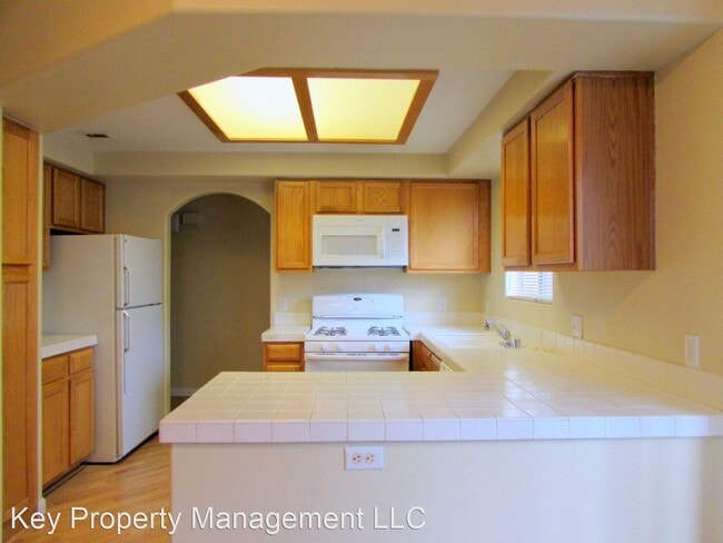 Building Photo - 8416 White Eagle Ave