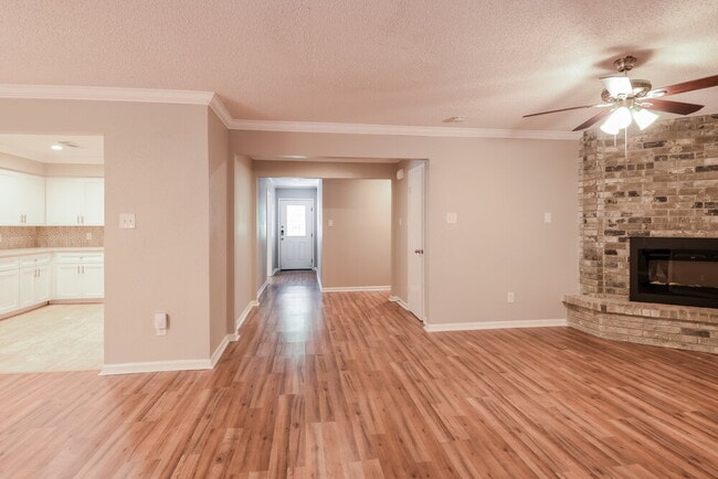 Foto del edificio - 3824 Evergreen Dr