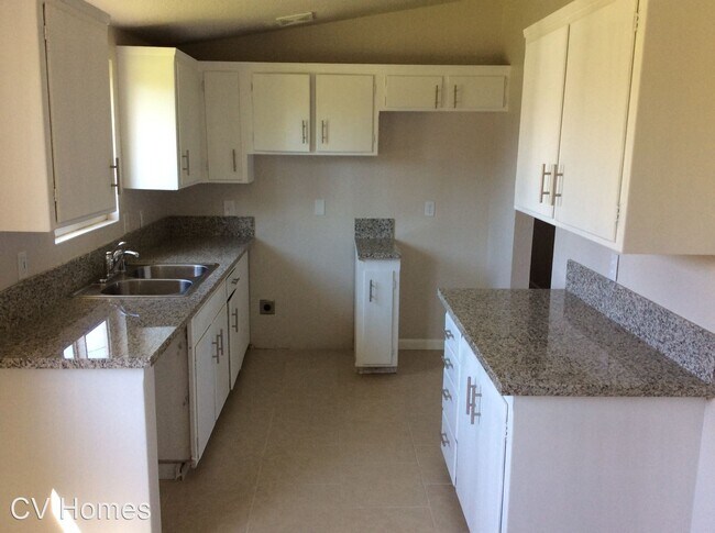 Building Photo - 3 br, 2 bath House - 2644 Crescent Ave.