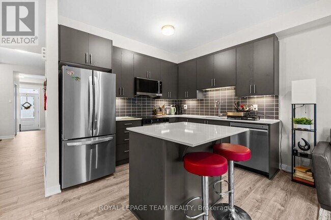 Photo du bâtiment - 708 Expansion Rd