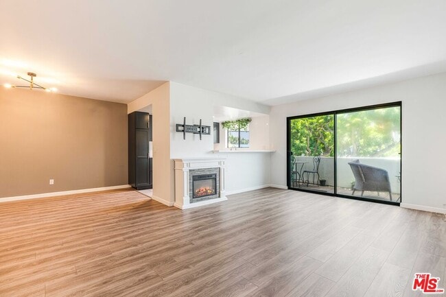 Building Photo - 5000 S Centinela Ave