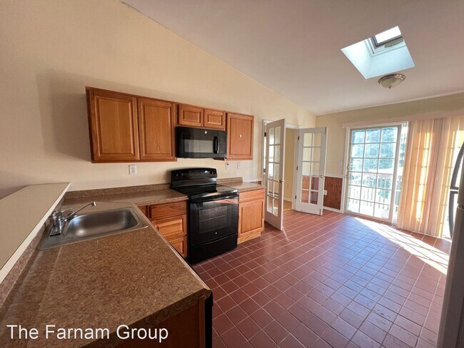 Building Photo - 2 br, 1 bath House - 89 Coleman #634