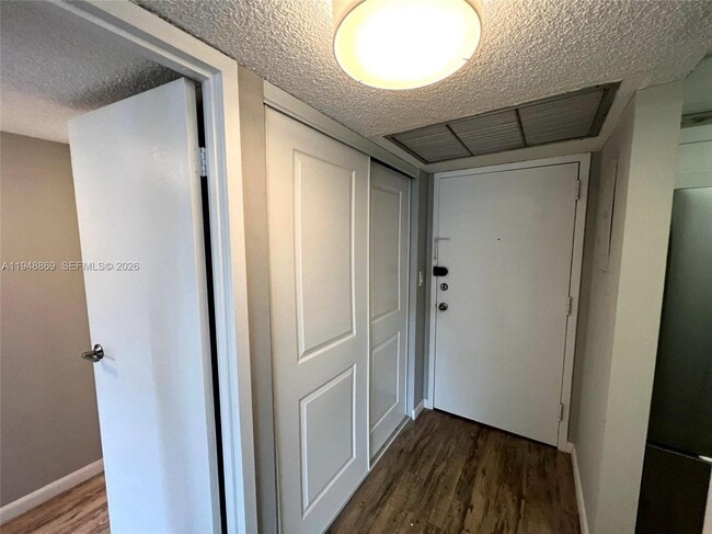 Foto del edificio - 210 172nd St