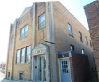 Building Photo - 220 E 5th St