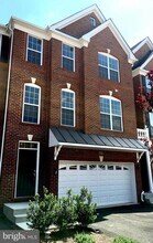 Building Photo - 42850 Edgegrove Heights Terrace