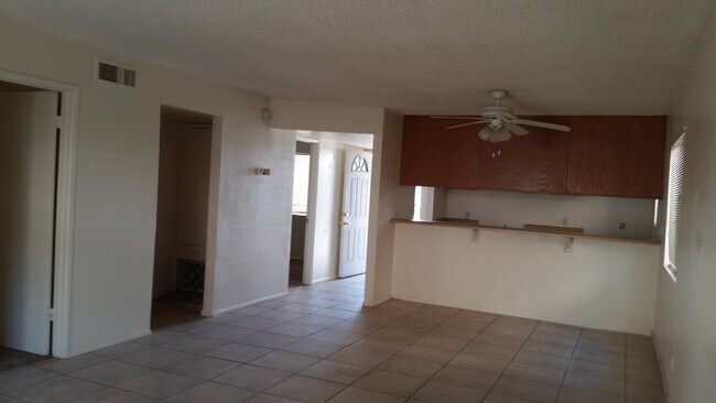 Foto del edificio - COMING SOON - Don't Miss Out!