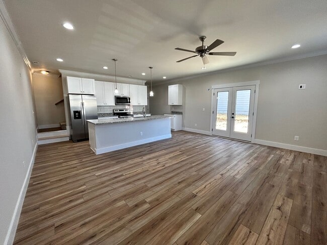 Building Photo - New 3 Bedroom 2.5 Bath Townhouse with Garage