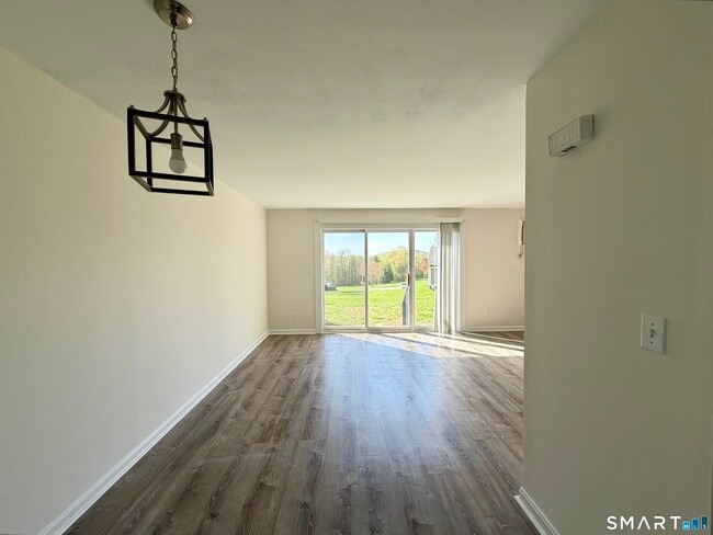 Foto del edificio - 47 Old Farms Ln