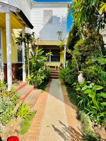 entry pathway to the unit - 1258 1/2 Devon Ave