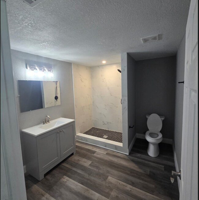 MASTER BATH - 162 Sunset Dr