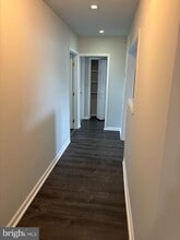 Building Photo - 708 Hartford Ct
