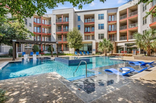 Building Photo - 8122 Midtown Blvd