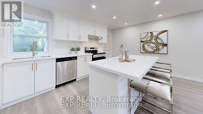 Building Photo - 272 McMillan Dr