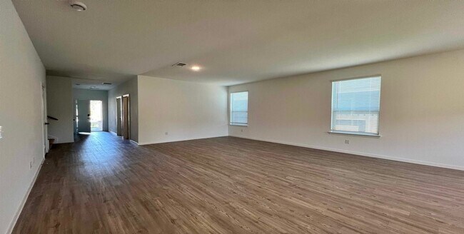 Foto del edificio - 330 Shady Cedar Hl Ln