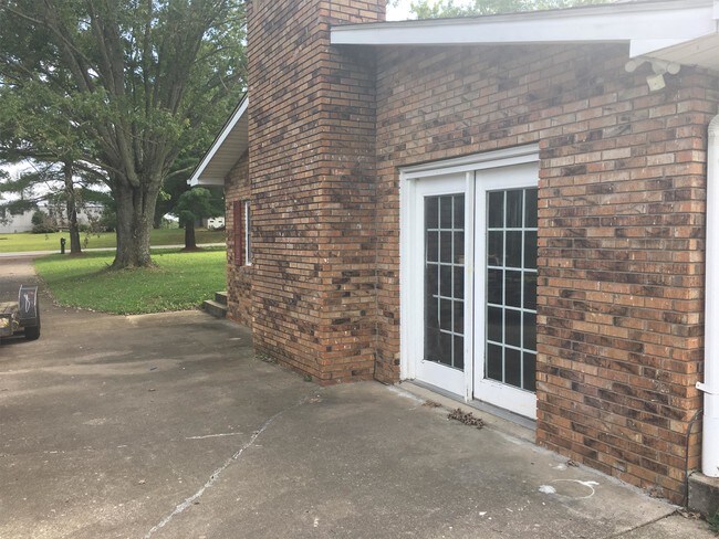 Building Photo - 3924 Slate Branch Rd