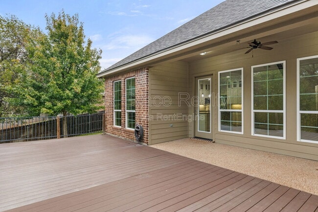 Foto del edificio - 19 N Shore Cir