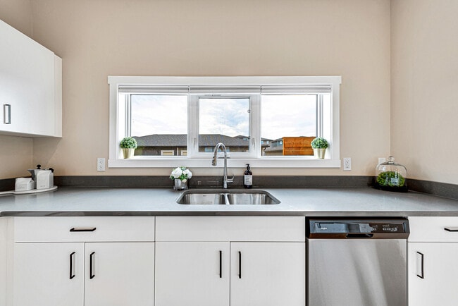 Building Photo - The Meadows