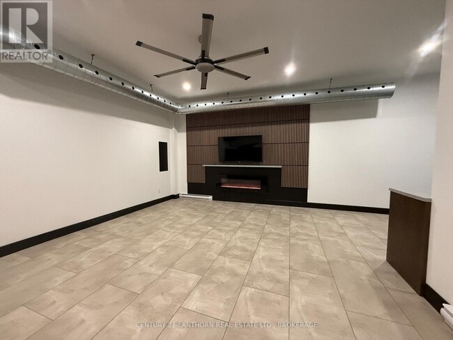 Photo du bâtiment - 302 Montreal St