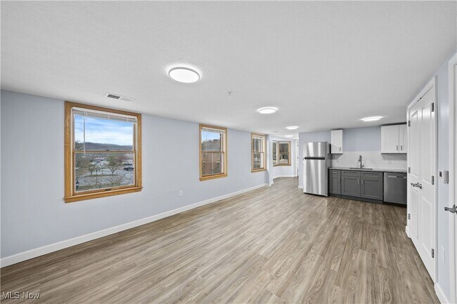 Foto del edificio - 1735 Merriman Rd