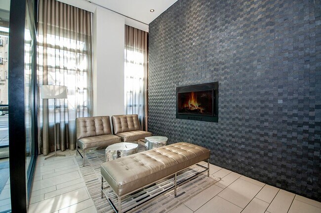 Foto del edificio - 43 Westland Ave