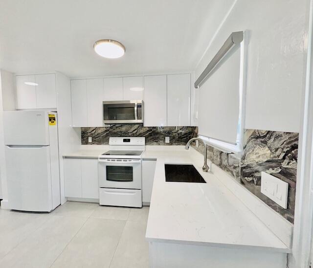Foto del edificio - 1021 NE 33rd St