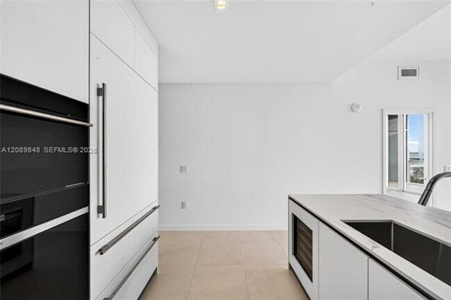 Foto del edificio - 1400 Biscayne Blvd