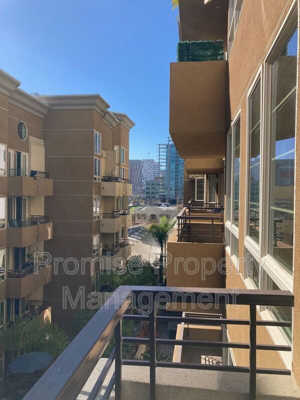 Foto del edificio - 1465 C St