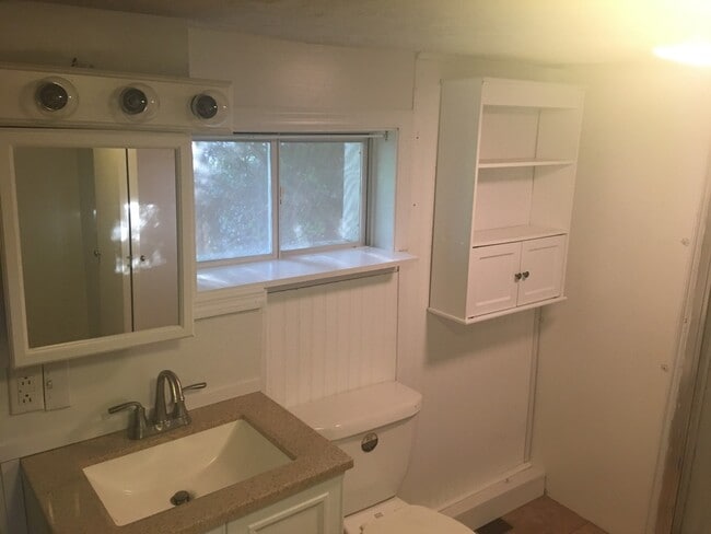 Foto del edificio - 115 School St