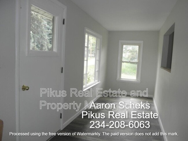 Building Photo - 12777 Market Ave N