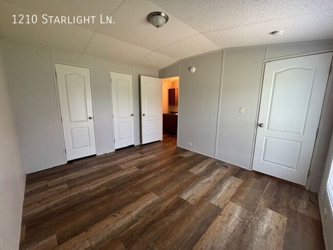 Foto del edificio - 1210 NW Starlight Cir