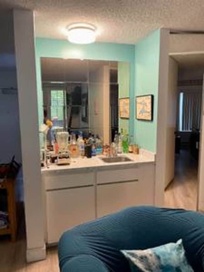 Building Photo - 6 MONTHS SHORT TERM RENTAL FURNISHED CONDO AVAILABLE