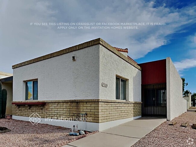 Building Photo - 2329 W Vineyard Rd