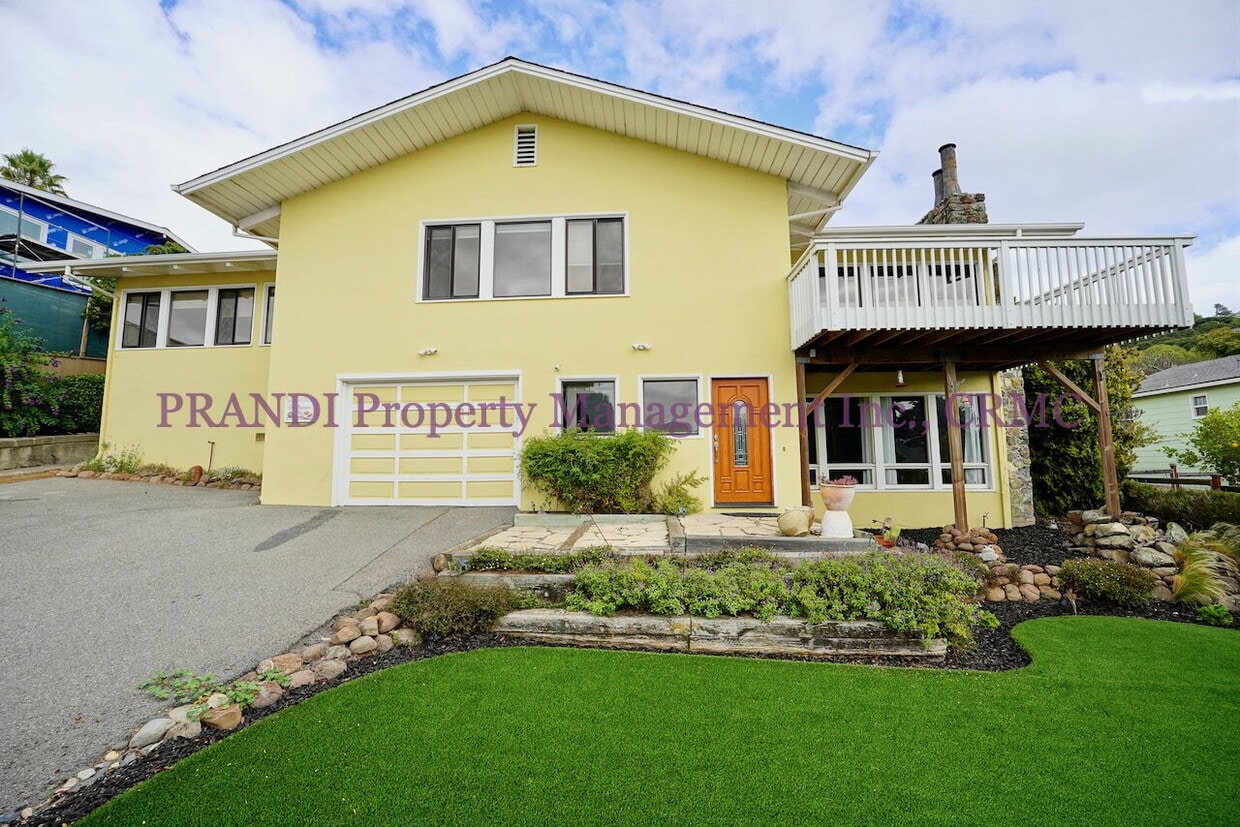 Foto principal - Bright and Inviting 4BR Home Minutes from ...
