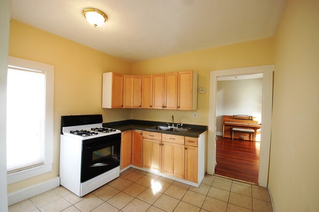 Cocina - 35-37 Kent Ave