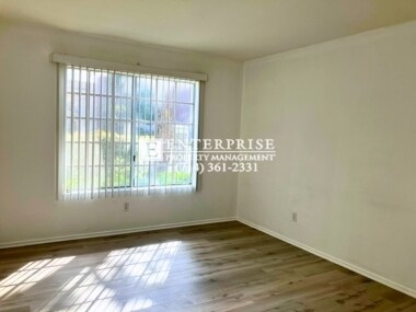 Foto del edificio - Cozy 1-bedroom Chelsea condo near South Coast Plaza with Attached Garage