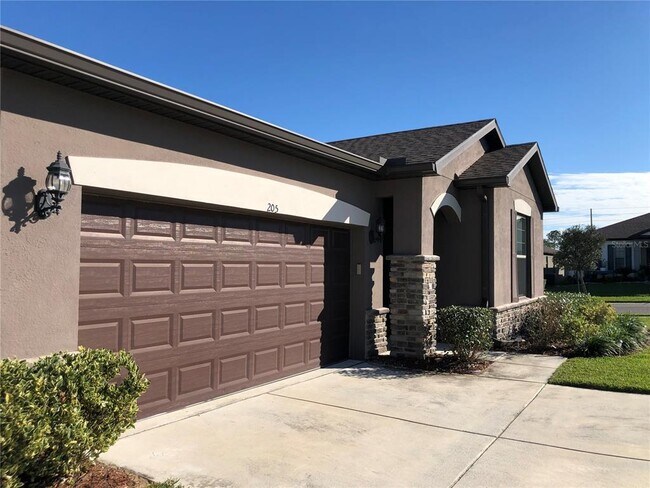 Building Photo - 205 Citrus Isle Lp
